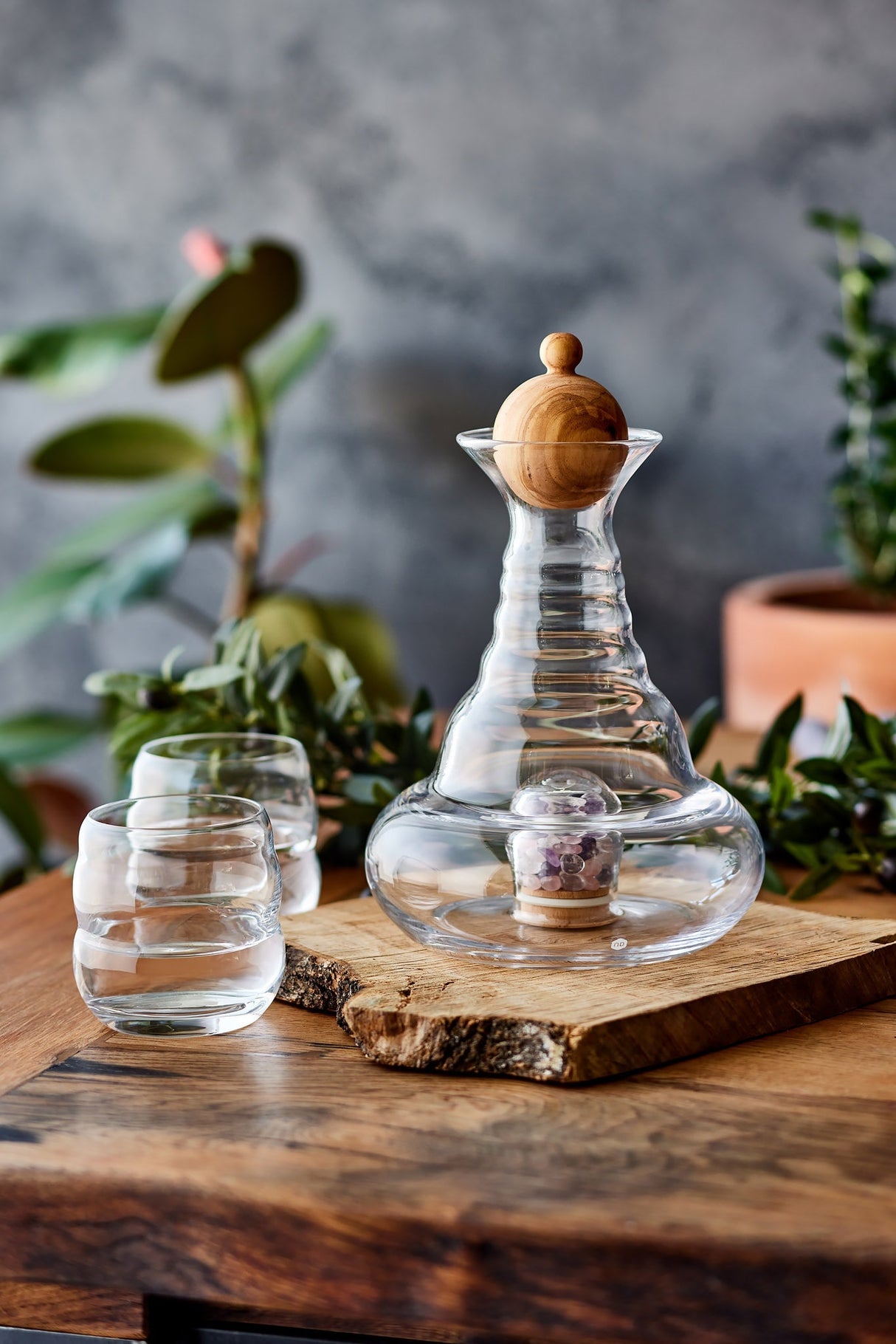 Alladin Karaffe 1,2 Liter mit Edelsteinfach und Olivenholzdeckel - UrQuelle