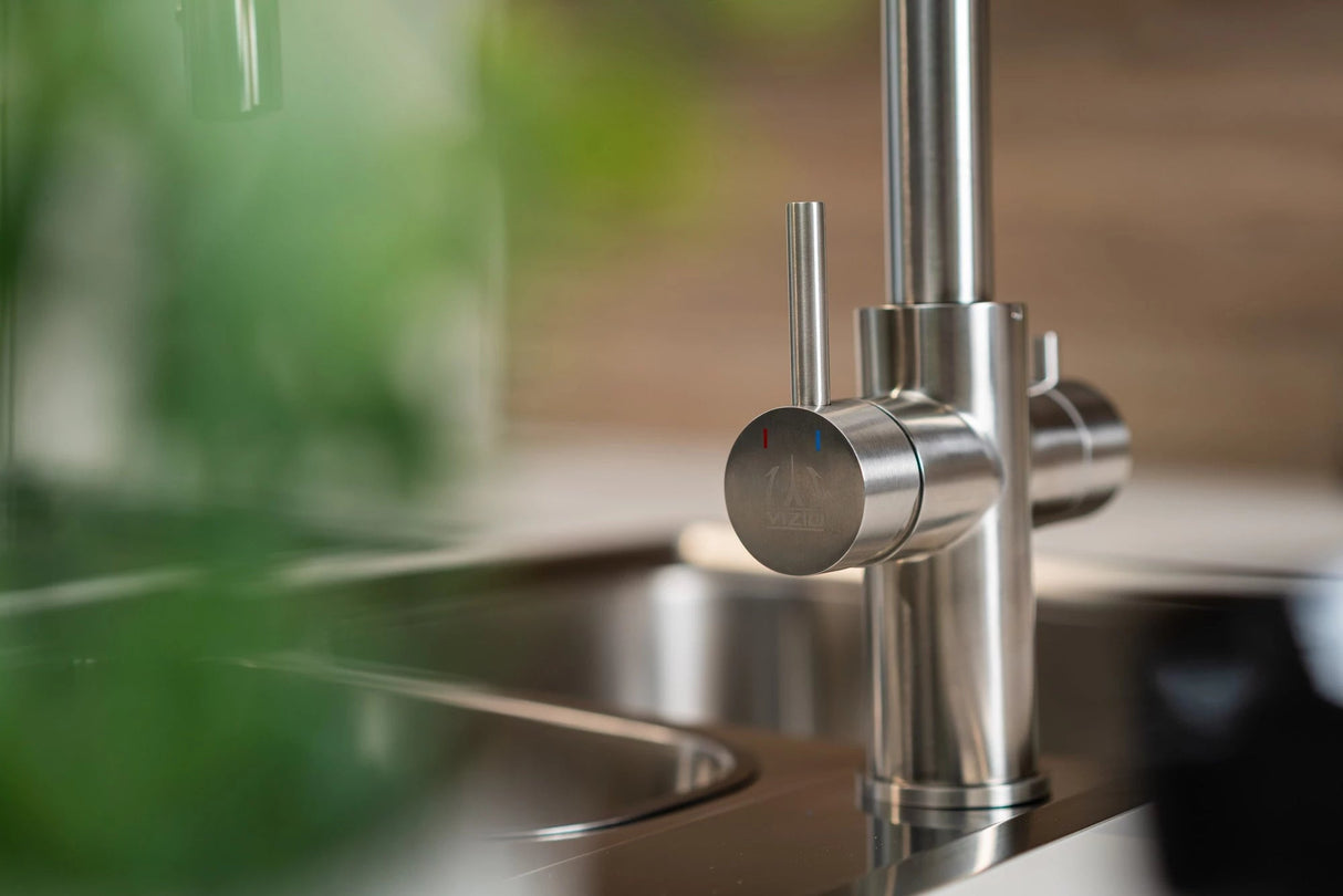 Vizio 5 Wege Wasserhahn Küchenarmatur, Edelstahl Massiv mit 360° schwenkbarem L - Auslauf, Gebürstet - UrQuelle®
